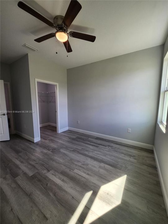 For Rent: $1,950 (3 beds, 2 baths, 1379 Square Feet)