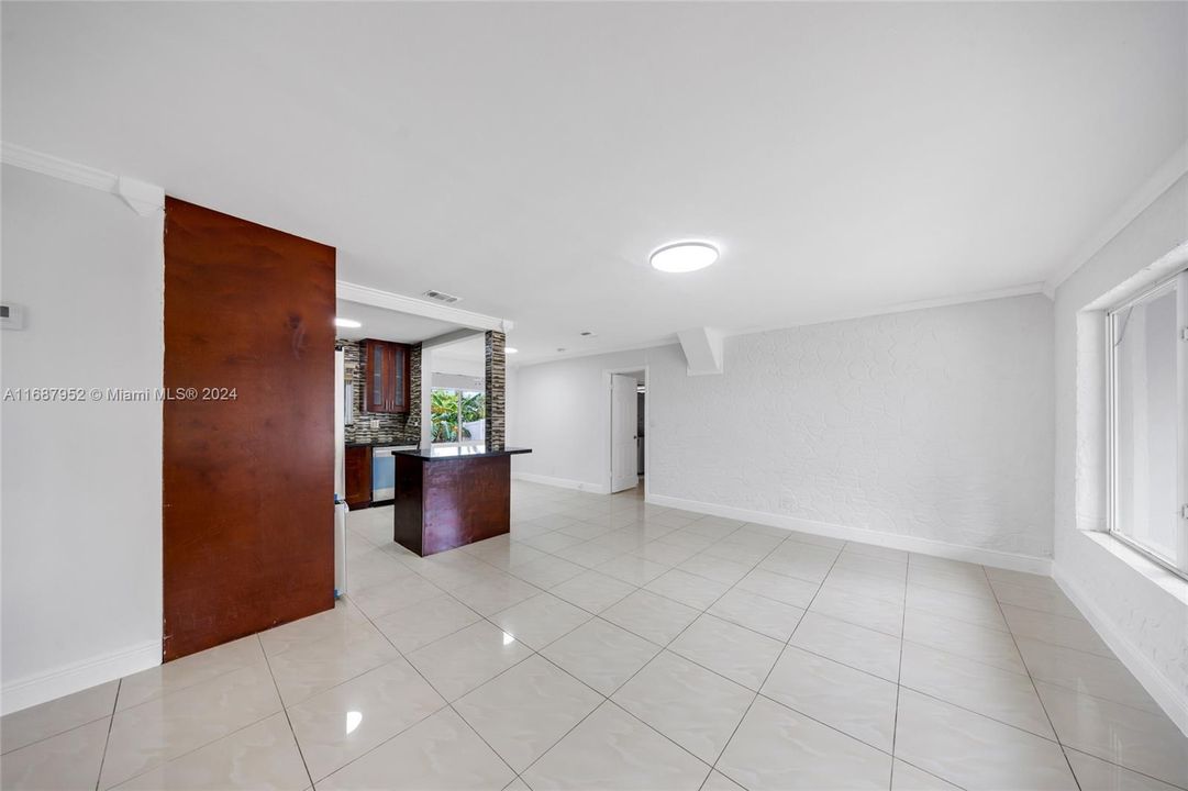 En Venta: $650,000 (3 camas, 1 baños, 1293 Pies cuadrados)