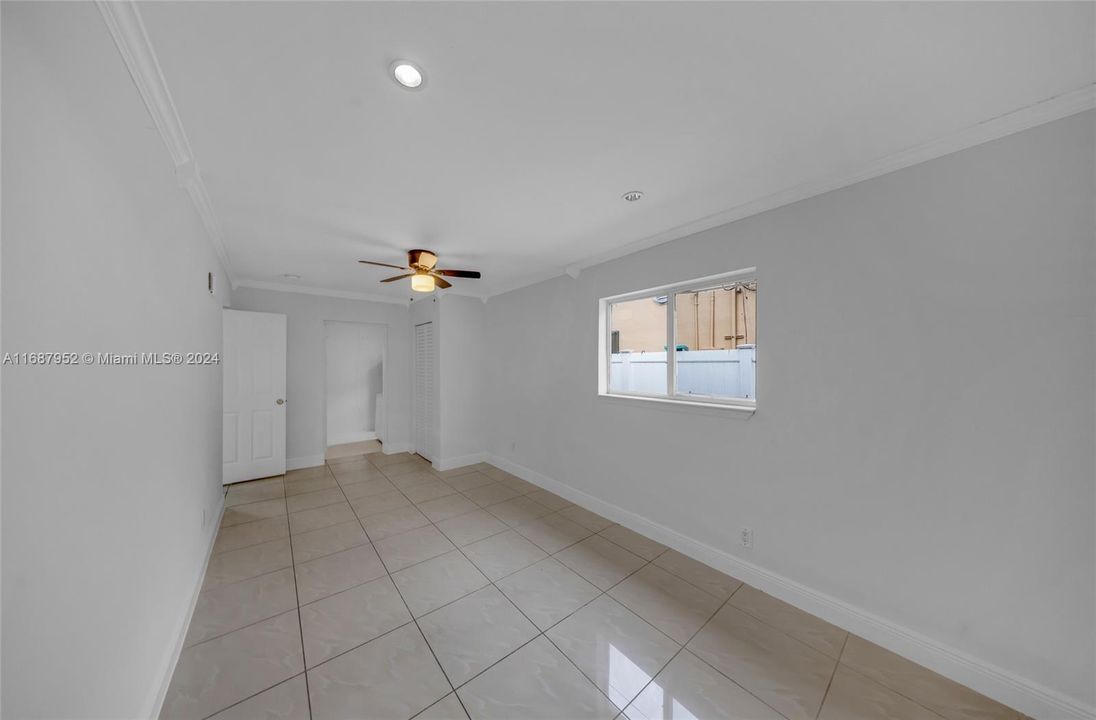 For Sale: $650,000 (3 beds, 1 baths, 1293 Square Feet)