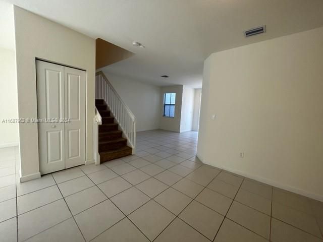 For Rent: $3,300 (3 beds, 2 baths, 1708 Square Feet)