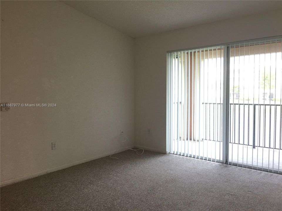 For Rent: $1,780 (1 beds, 1 baths, 691 Square Feet)