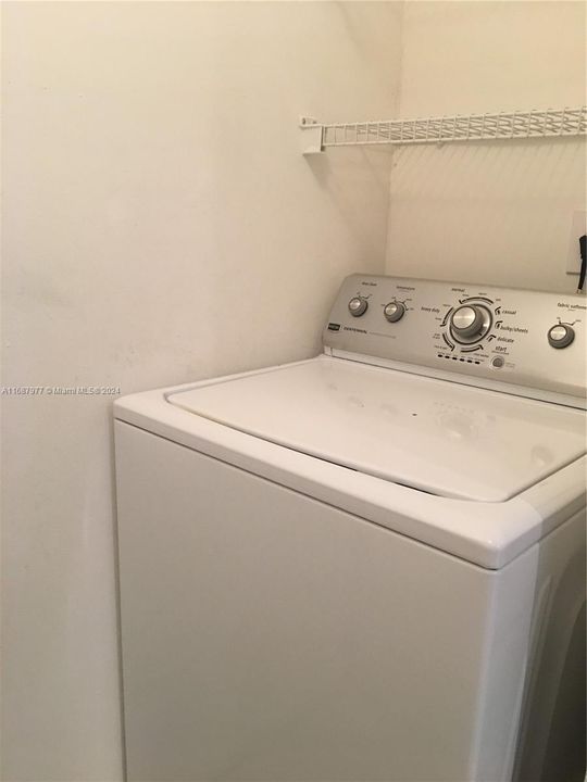 For Rent: $1,780 (1 beds, 1 baths, 691 Square Feet)