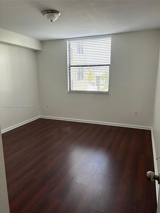 For Rent: $2,500 (2 beds, 2 baths, 1121 Square Feet)