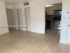 For Rent: $2,000 (2 beds, 2 baths, 784 Square Feet)