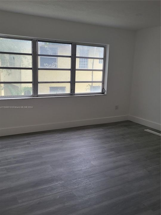 For Rent: $3,100 (3 beds, 2 baths, 1498 Square Feet)