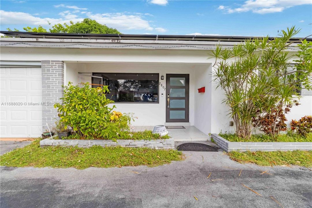 For Sale: $699,000 (3 beds, 2 baths, 1514 Square Feet)