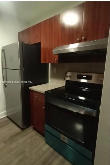 For Rent: $2,000 (1 beds, 1 baths, 583 Square Feet)