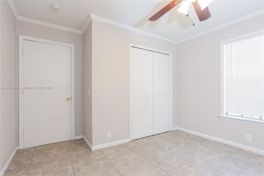 For Rent: $2,320 (3 beds, 2 baths, 1056 Square Feet)