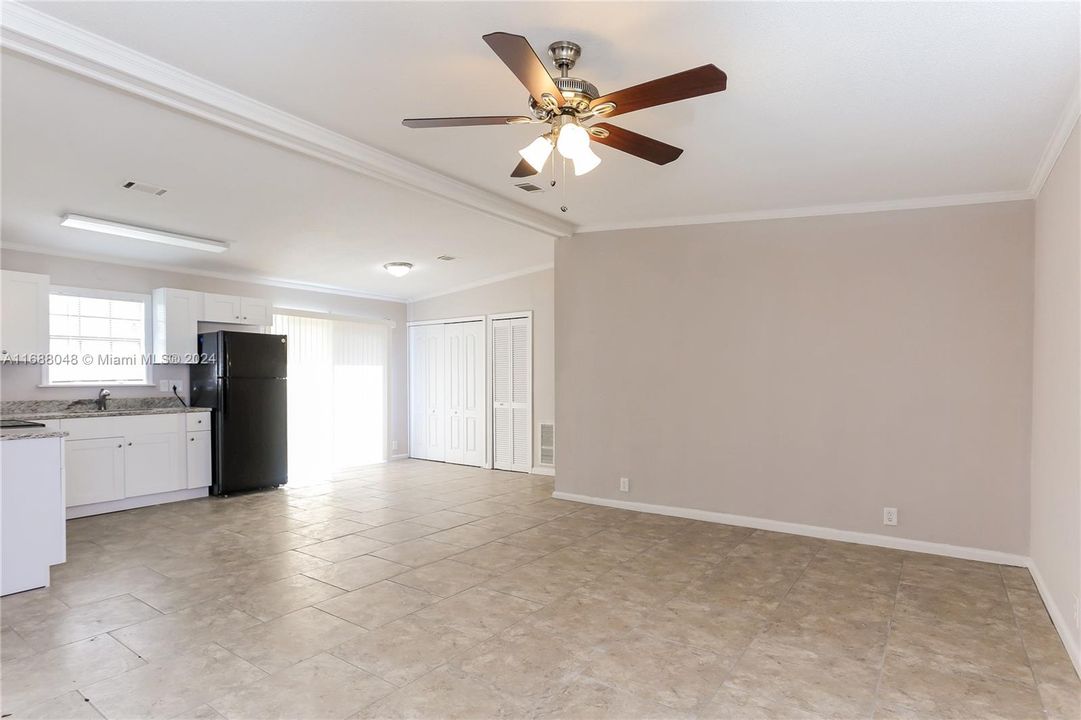 For Rent: $2,320 (3 beds, 2 baths, 1056 Square Feet)