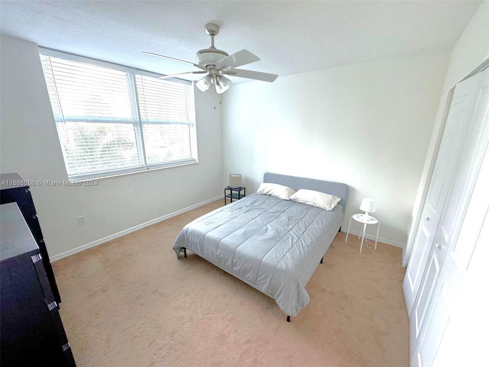 For Rent: $4,350 (2 beds, 2 baths, 1080 Square Feet)