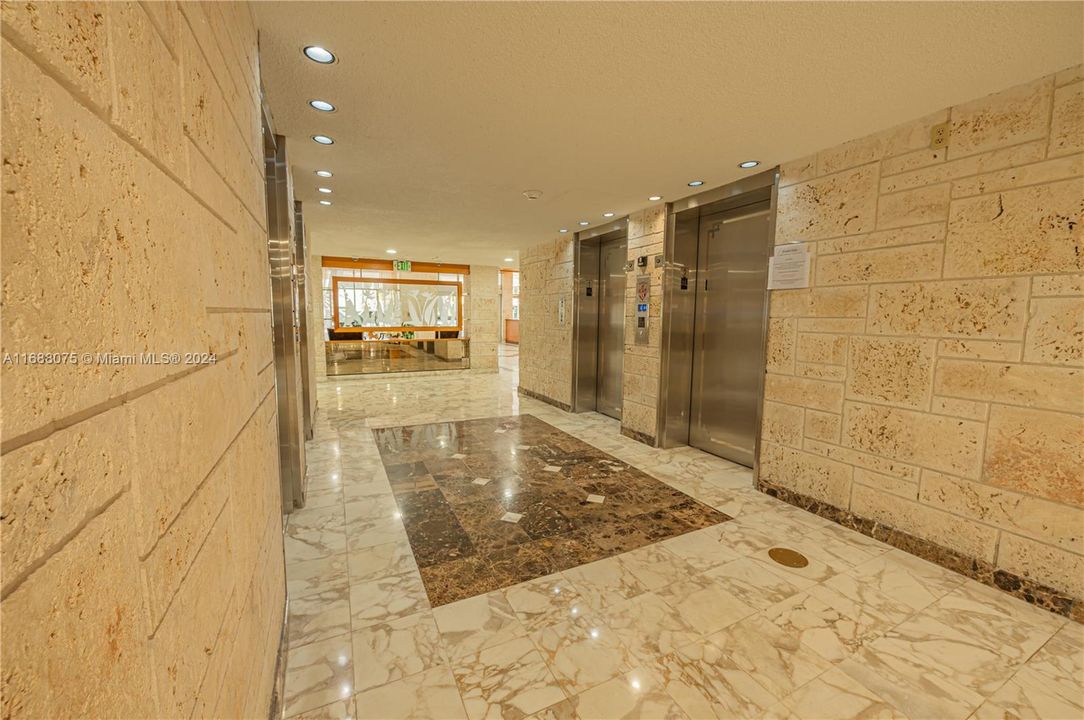 En Venta: $469,999 (2 camas, 2 baños, 1488 Pies cuadrados)