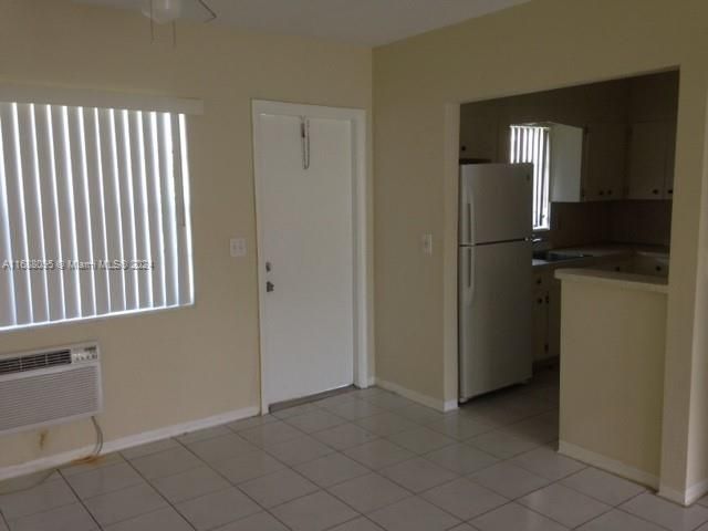 For Rent: $1,600 (1 beds, 1 baths, 0 Square Feet)