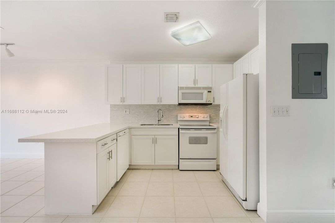 For Rent: $3,550 (3 beds, 3 baths, 1446 Square Feet)