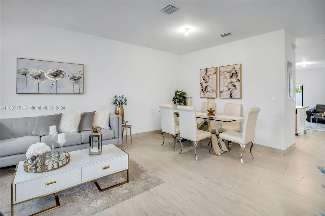 Active With Contract: $519,900 (3 beds, 2 baths, 1540 Square Feet)