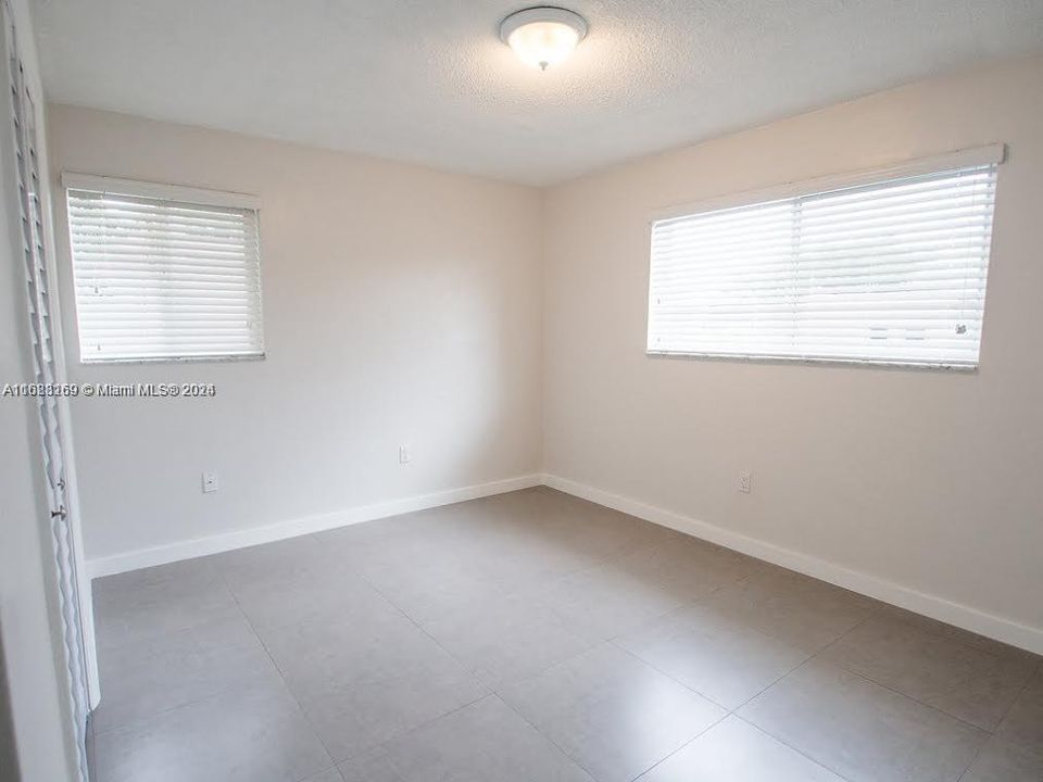 For Rent: $3,400 (3 beds, 2 baths, 1673 Square Feet)