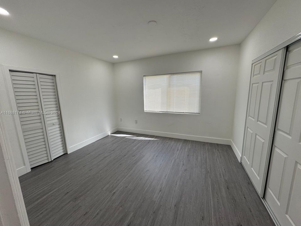 For Rent: $2,800 (2 beds, 1 baths, 1352 Square Feet)