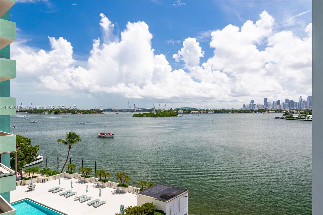 Close up Peek-a-Boo view to Fisher Island and Skyline