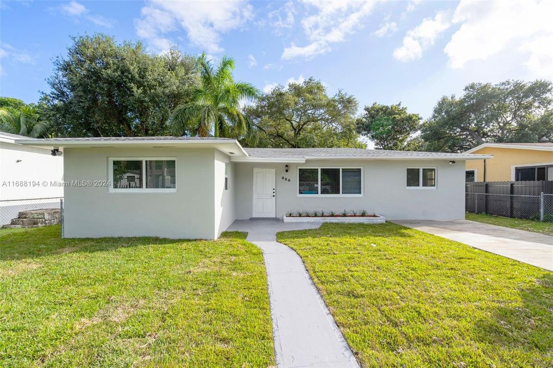 For Sale: $589,000 (4 beds, 2 baths, 1040 Square Feet)