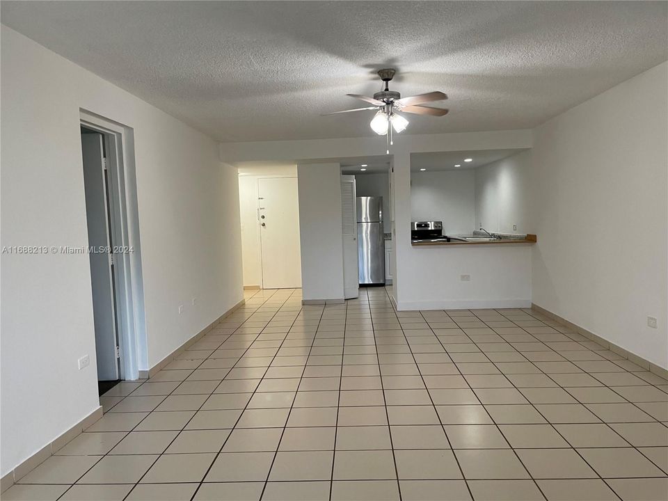 For Rent: $1,800 (1 beds, 2 baths, 54006 Square Feet)