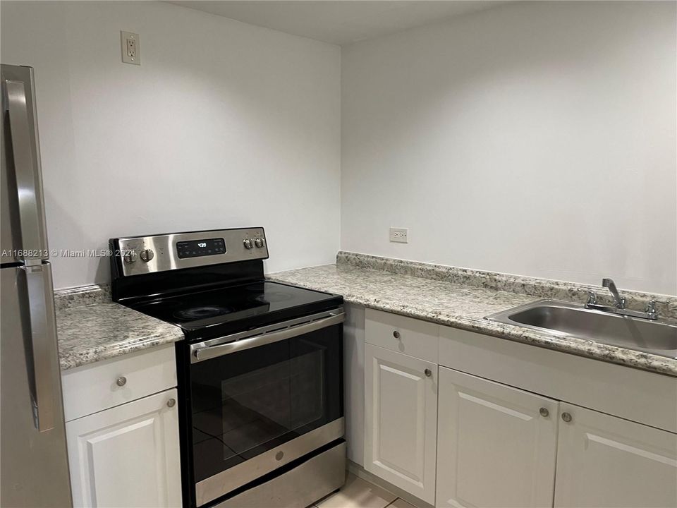 For Rent: $1,800 (1 beds, 2 baths, 54006 Square Feet)