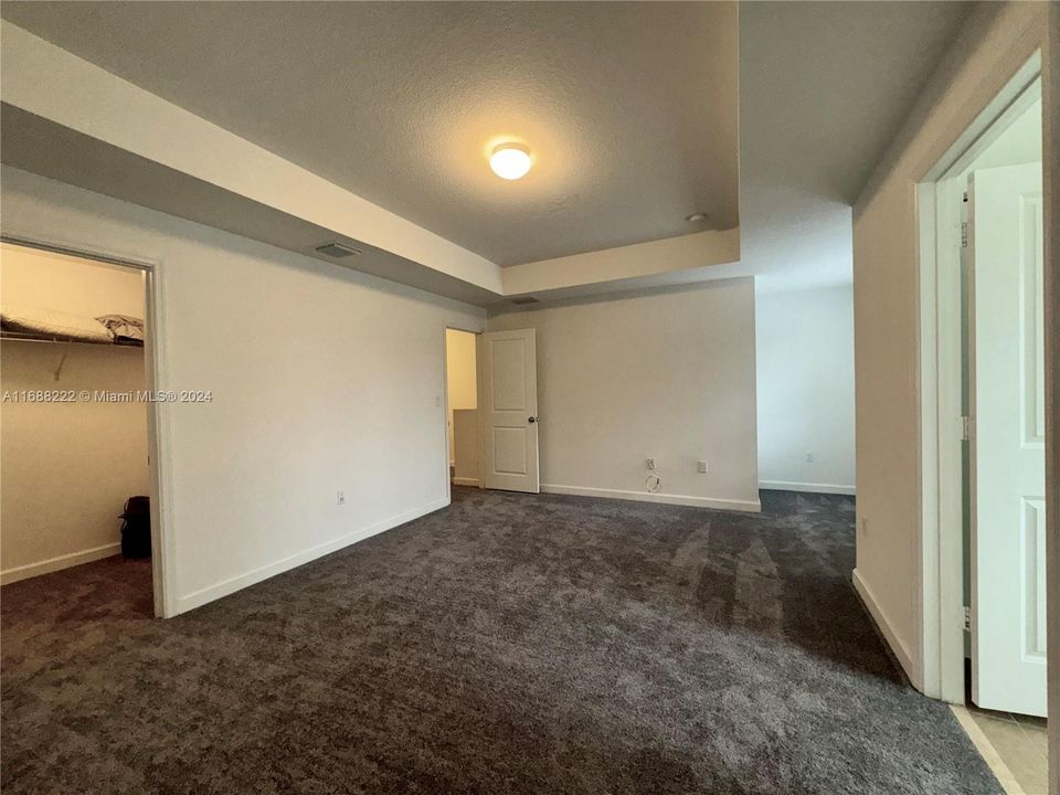 For Rent: $3,400 (3 beds, 2 baths, 1671 Square Feet)