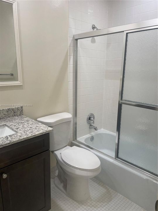 For Rent: $2,300 (2 beds, 2 baths, 920 Square Feet)