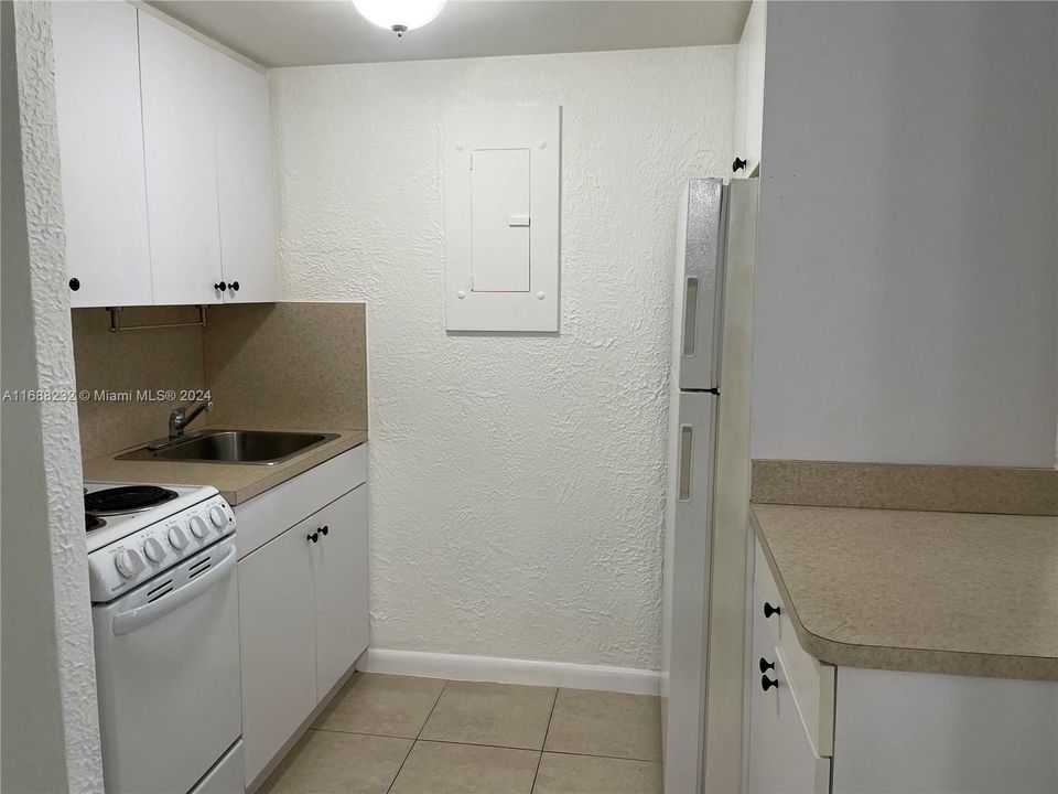 For Rent: $1,450 (0 beds, 1 baths, 54006 Square Feet)