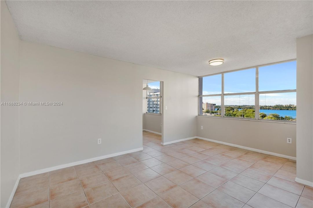 For Rent: $2,400 (2 beds, 2 baths, 1222 Square Feet)