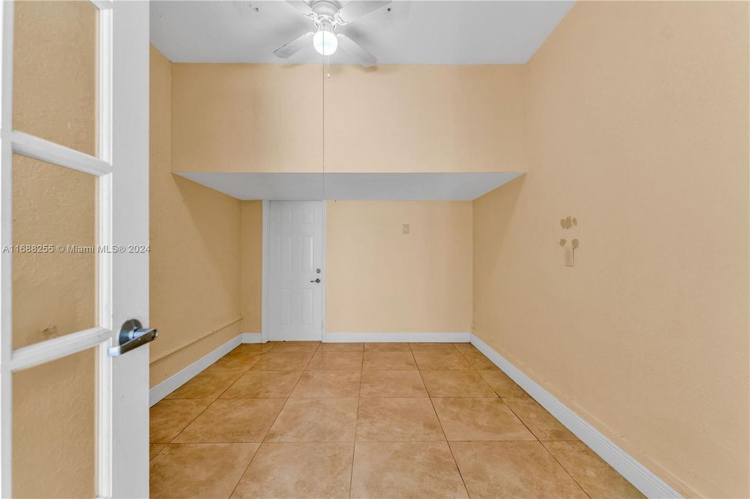 For Rent: $3,200 (3 beds, 2 baths, 1728 Square Feet)