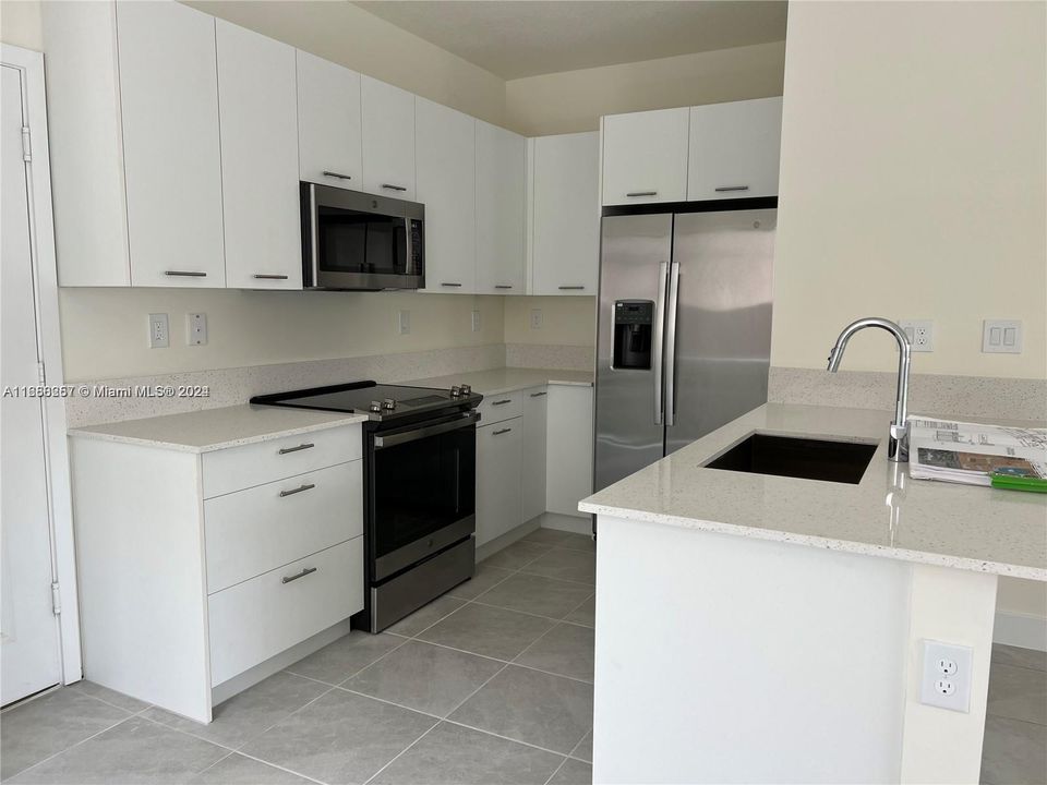 For Rent: $4,500 (3 beds, 2 baths, 1866 Square Feet)