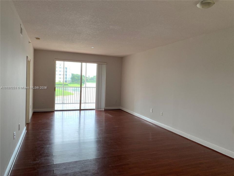 For Rent: $3,300 (2 beds, 2 baths, 1700 Square Feet)