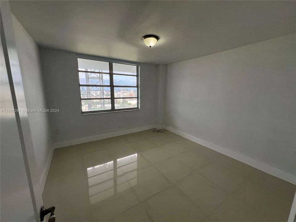 En Venta: $270,000 (2 camas, 2 baños, 1058 Pies cuadrados)