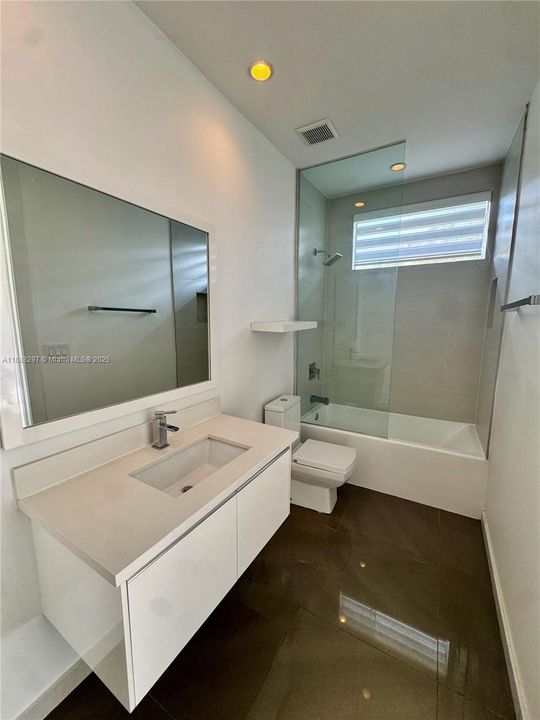 Recently Rented: $5,500 (4 beds, 3 baths, 2655 Square Feet)