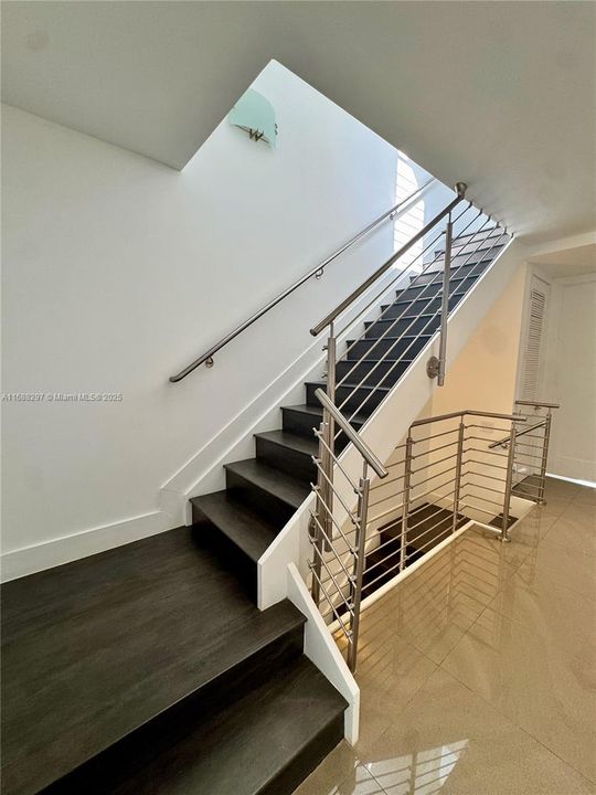 Recently Rented: $5,500 (4 beds, 3 baths, 2655 Square Feet)