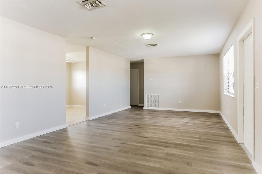 For Rent: $3,315 (3 beds, 2 baths, 1508 Square Feet)