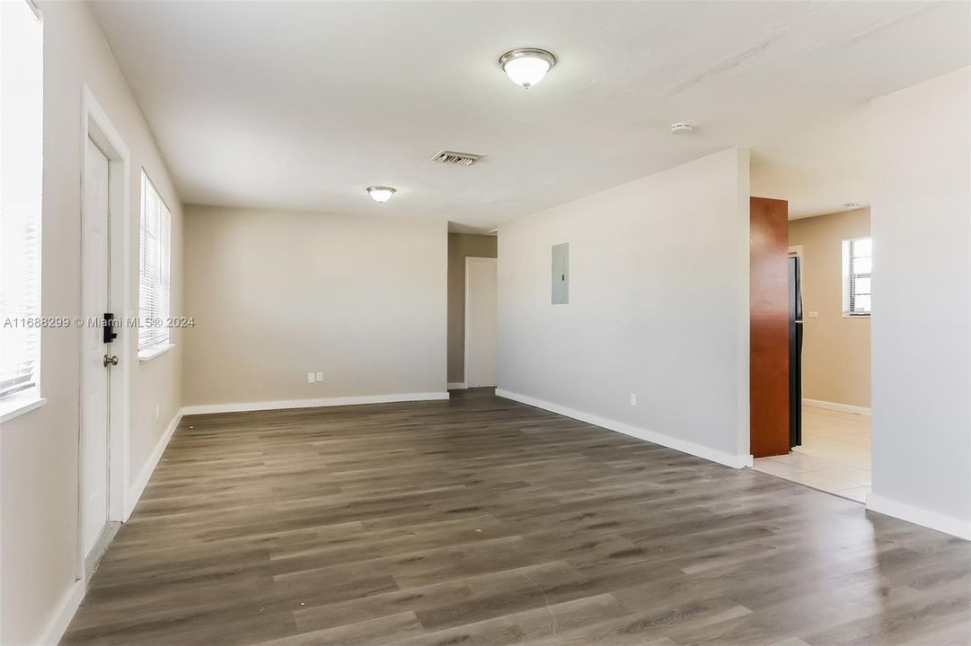 For Rent: $3,315 (3 beds, 2 baths, 1508 Square Feet)