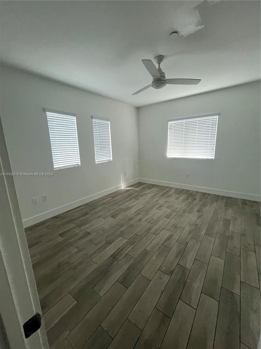 For Rent: $2,500 (2 beds, 2 baths, 825 Square Feet)