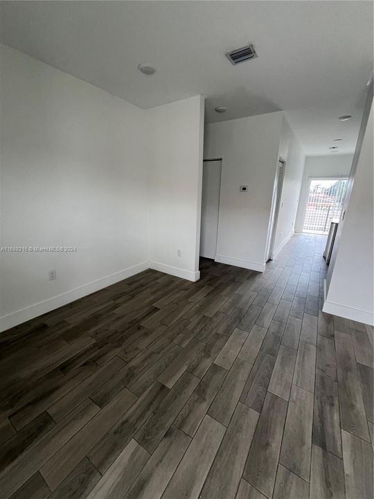 For Rent: $2,500 (2 beds, 2 baths, 825 Square Feet)