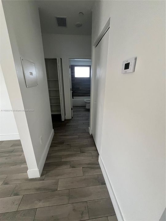 For Rent: $2,500 (2 beds, 2 baths, 825 Square Feet)