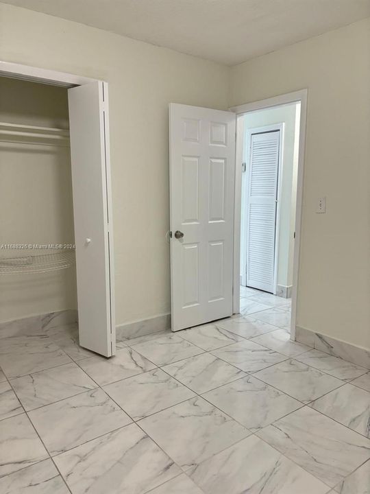 For Rent: $2,400 (2 beds, 1 baths, 1522 Square Feet)