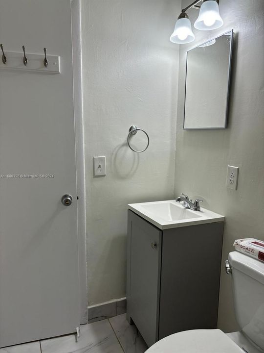 For Rent: $2,400 (2 beds, 1 baths, 1522 Square Feet)