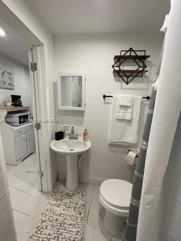 For Rent: $1,500 (0 beds, 1 baths, 1232 Square Feet)