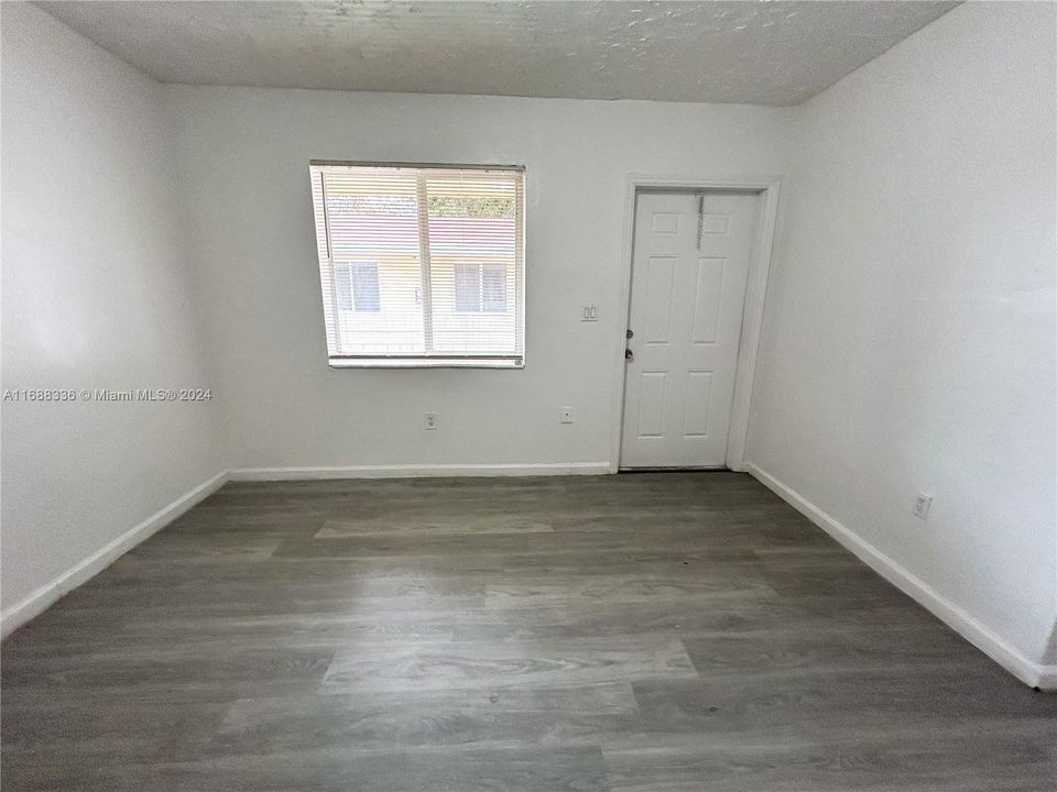 For Rent: $1,500 (1 beds, 1 baths, 583 Square Feet)