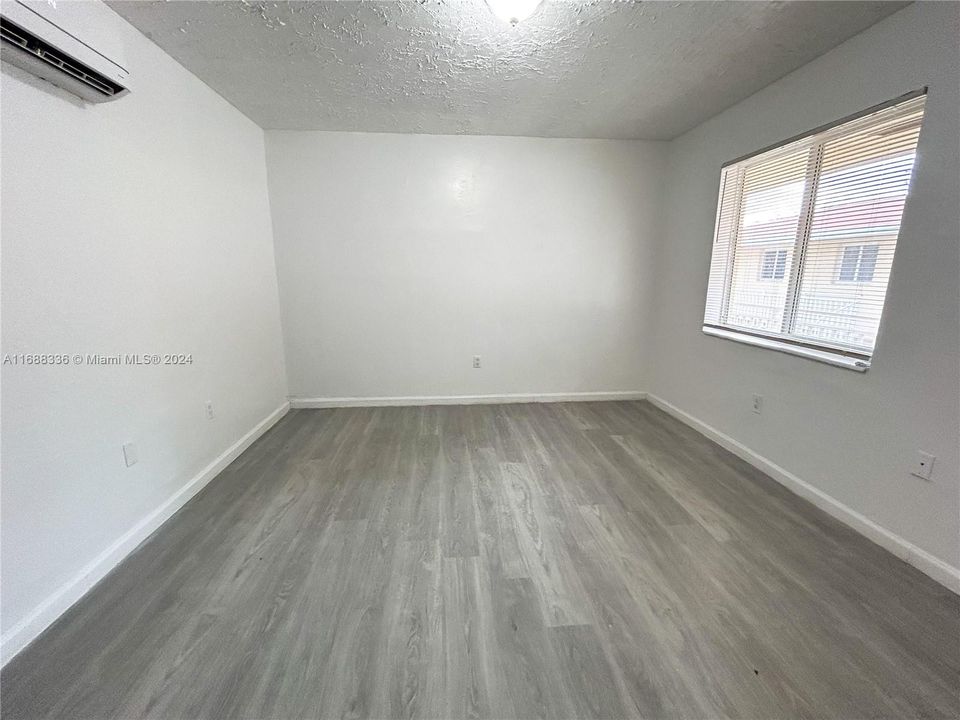 For Rent: $1,500 (1 beds, 1 baths, 583 Square Feet)