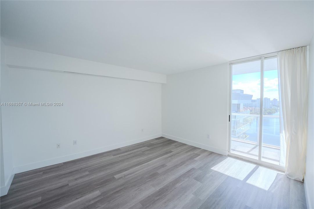 For Sale: $475,000 (2 beds, 2 baths, 1080 Square Feet)