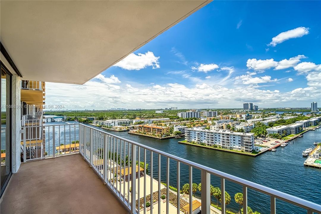 For Sale: $759,000 (3 beds, 2 baths, 1775 Square Feet)