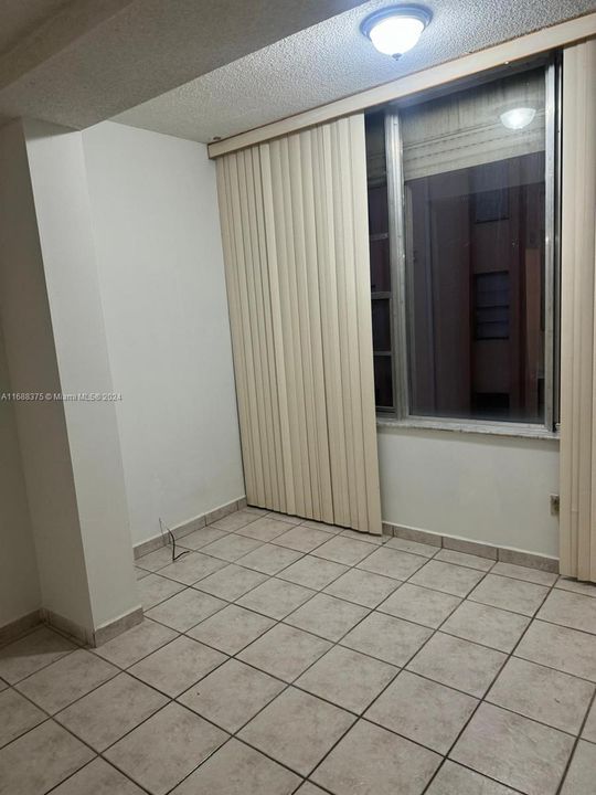 В аренду: $2,300 (2 спален, 2 ванн, 1095 Квадратных фут)