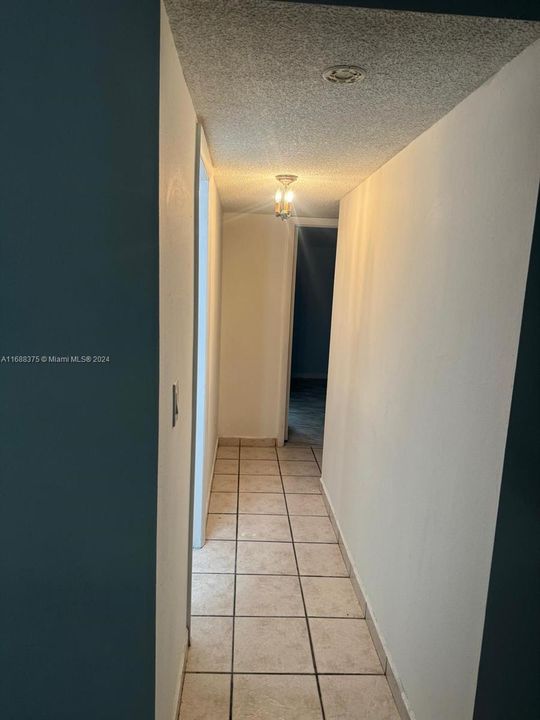 For Rent: $2,300 (2 beds, 2 baths, 1095 Square Feet)