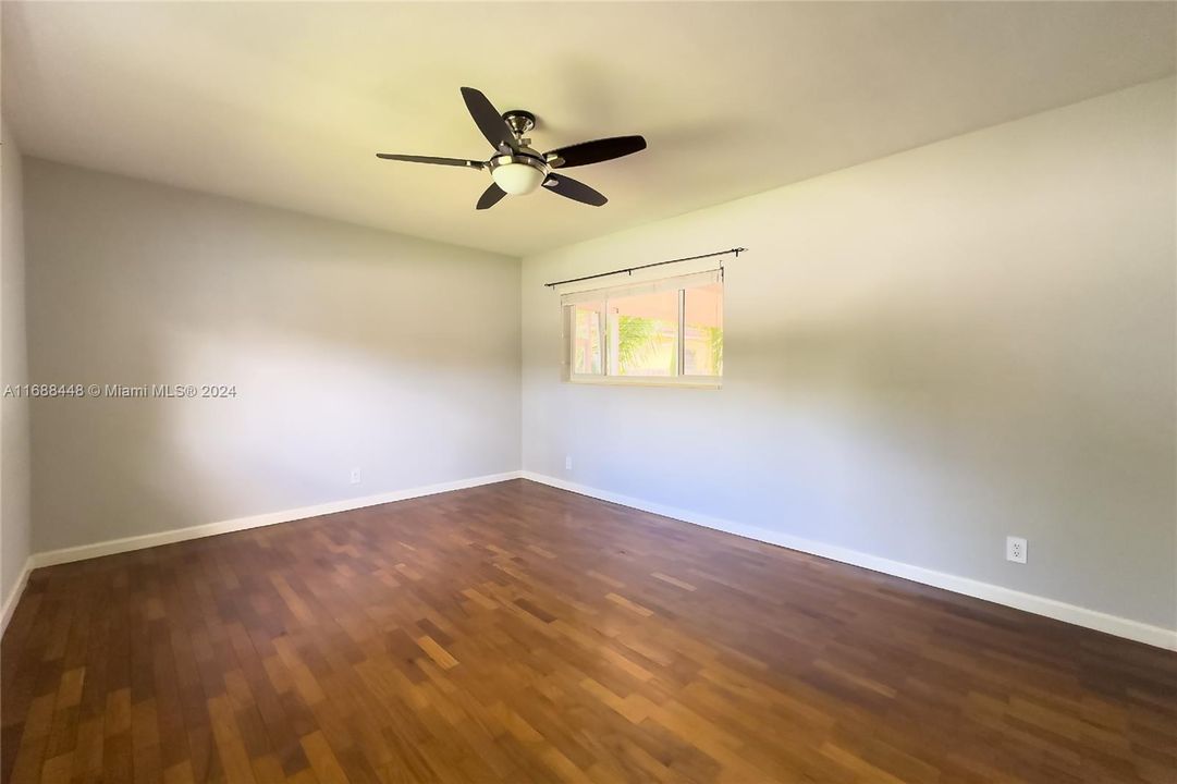 For Rent: $4,400 (3 beds, 2 baths, 1807 Square Feet)