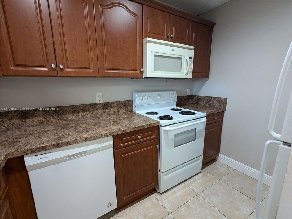 For Rent: $1,750 (2 beds, 2 baths, 768 Square Feet)